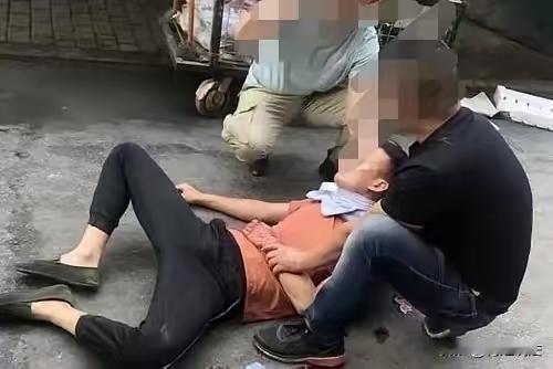 刑满释放人员摆摊遭殴打还手，竟被指故意伤害？前科就该忍气吞声？
 
内蒙古包头，