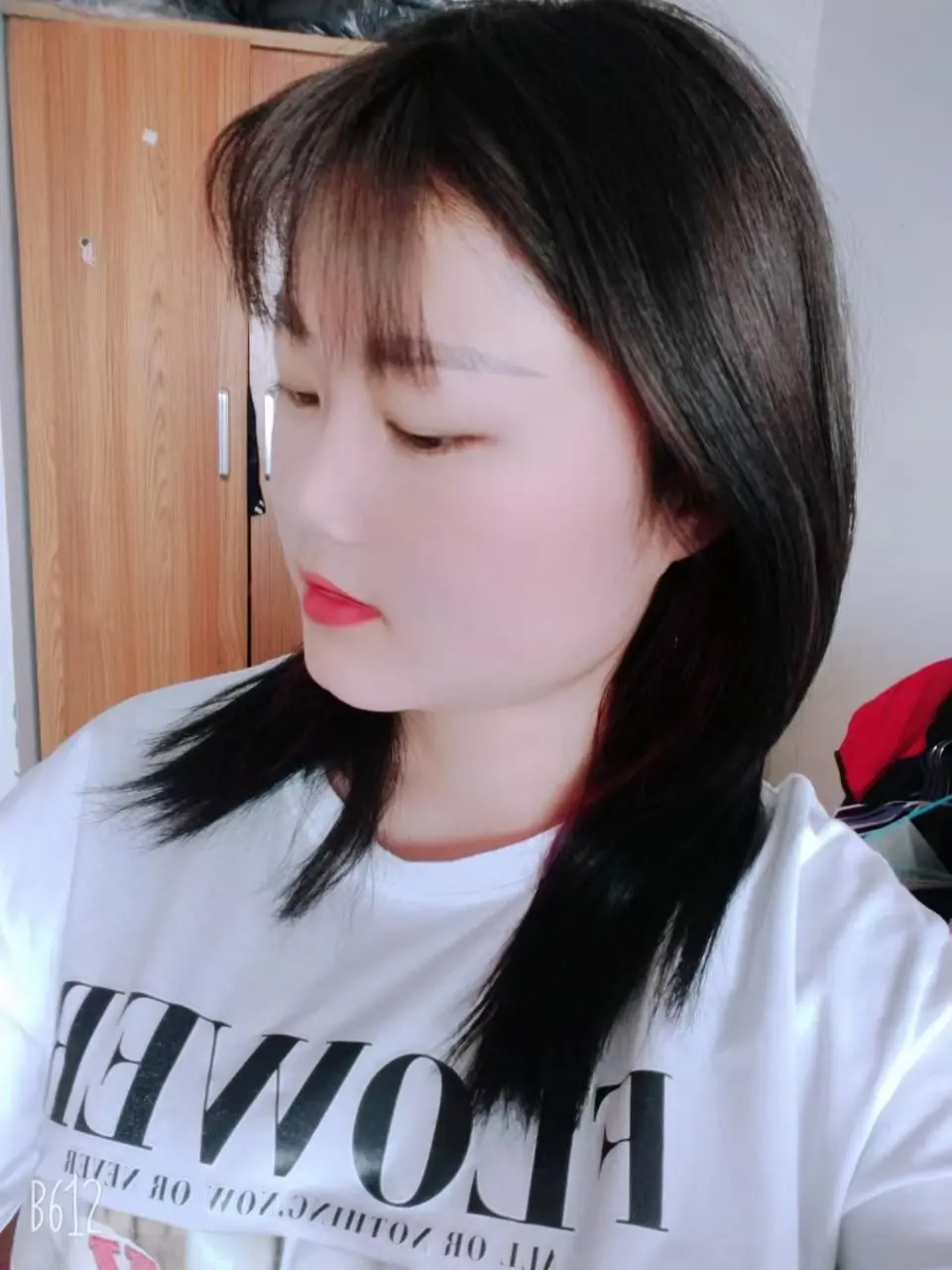 "下雨天我连虚线实线都看不清楚  你让我隔着皮囊看人心 别那么瞧得起我"