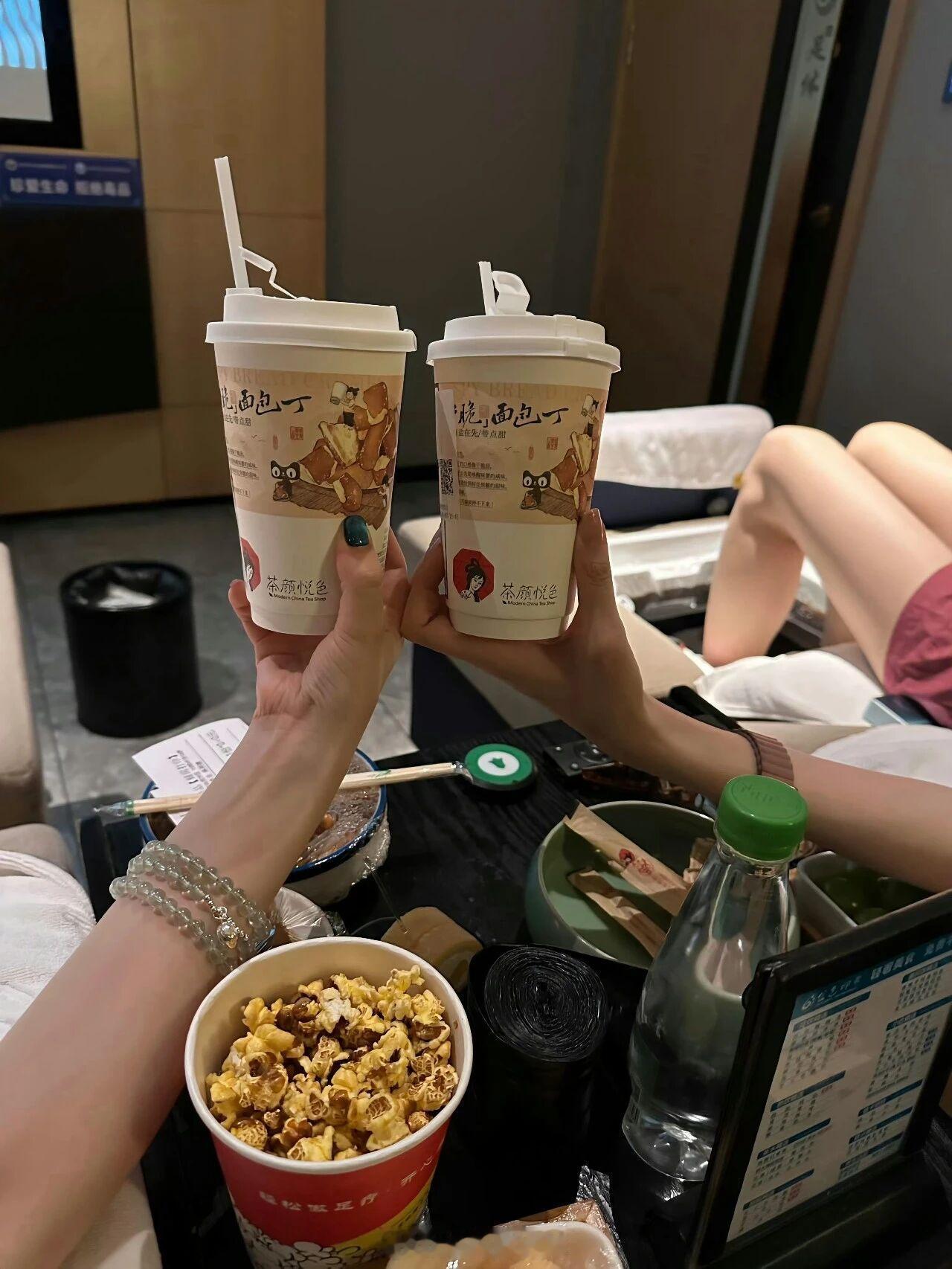 “靠自己的时候 你就会知道 有谁 没谁 多谁 少谁 真的一点都不重要” 