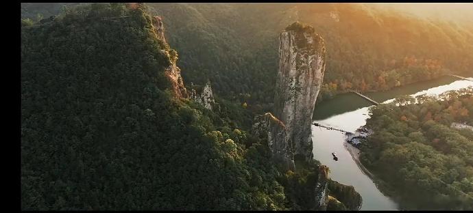 #郭虎又被秒了# 出自不同人手的同一场景 ​​​