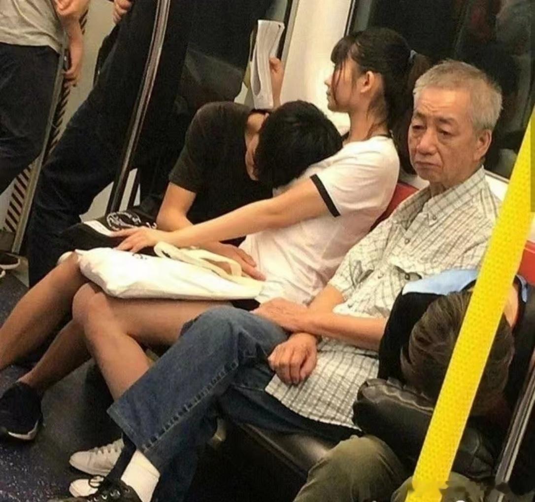 “大道至简，而人道复杂，为人处世，最忌将路走绝，持三分热情，留七分心眼，静观其变