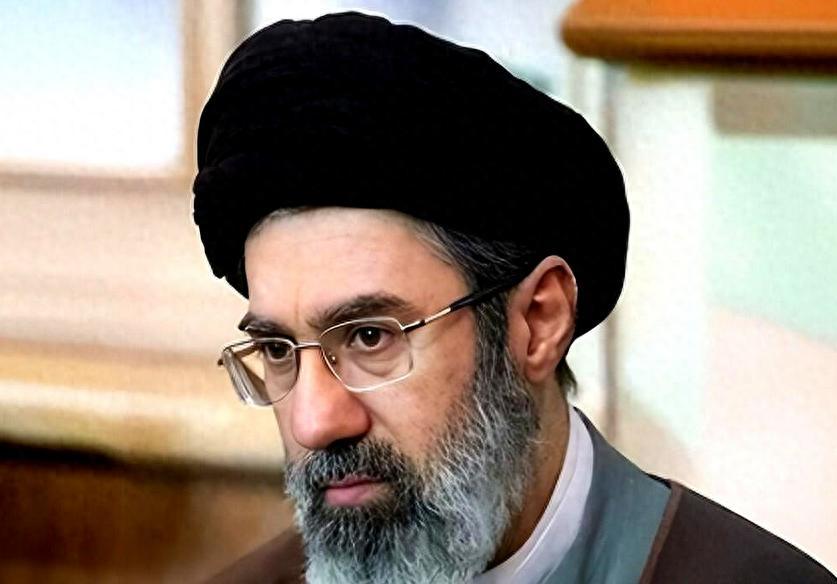 突发！科威特遭袭，伊朗高层都站出来了，特朗普预感毫无胜算：斩首谁都没用！


新