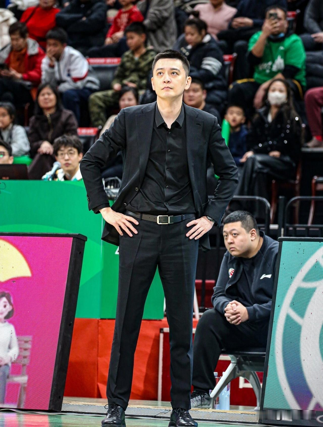 杨鸣估计后悔辞职了，今晚辽宁队就大胜四川52分!

在今晚辽宁队与四川队的CBA