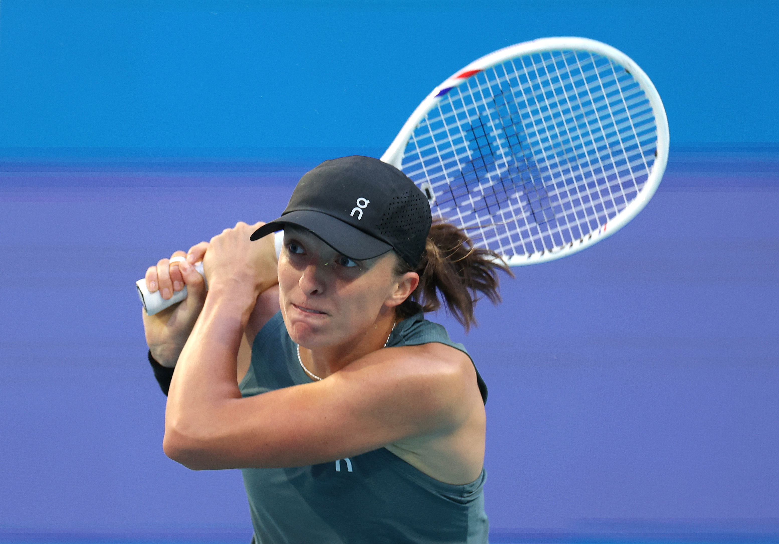 第一盘 👉 斯瓦泰克 6-1第二盘 👉 里内特 7-5即时战况：正在进行的迈