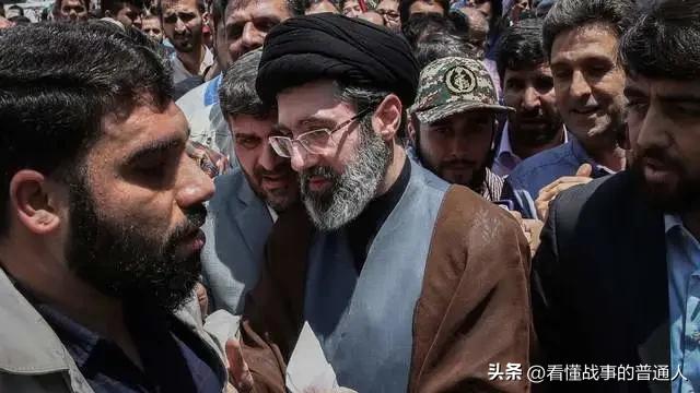 哈梅内伊死在自己最安全的地方，说明最危险的人就在他最近的地方。数十人的大家庭，宫