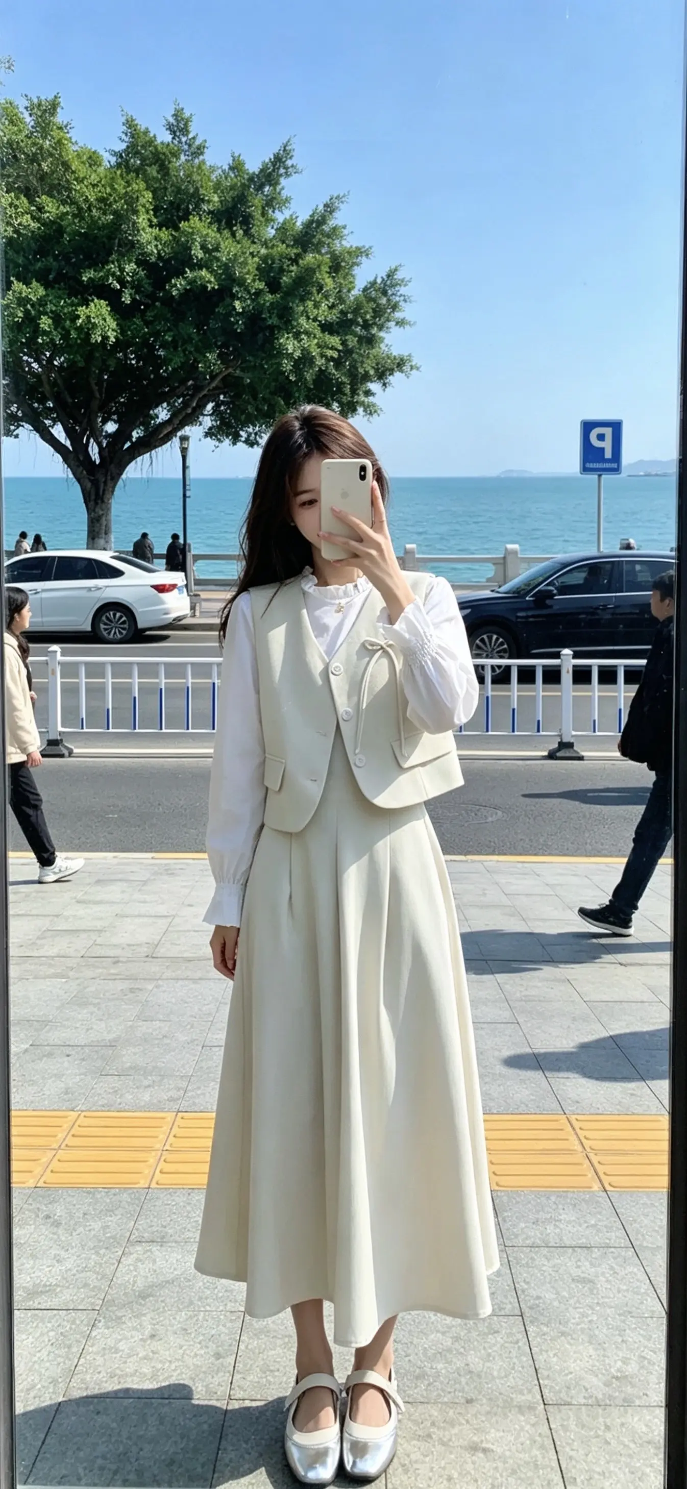 “好的人教会你真诚与信任，           坏的人教会你清醒和防备。”