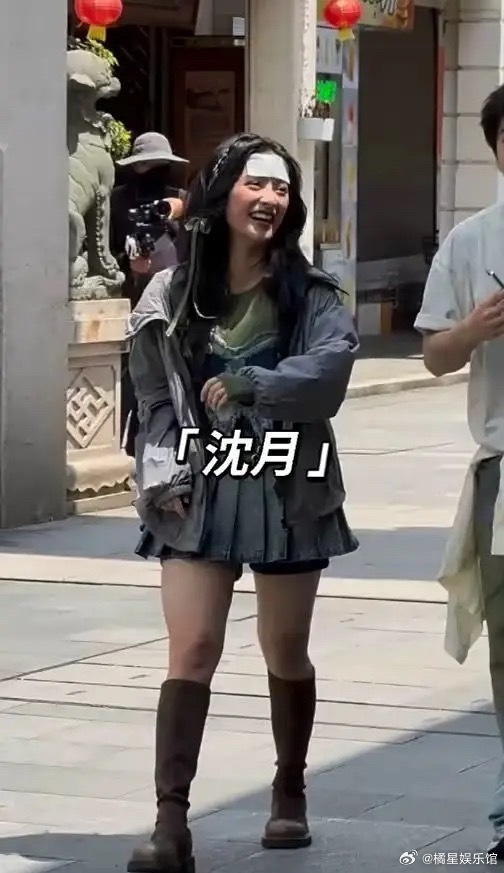 为什么沈月总是给人一种邋遢的感觉，总感觉臭臭的