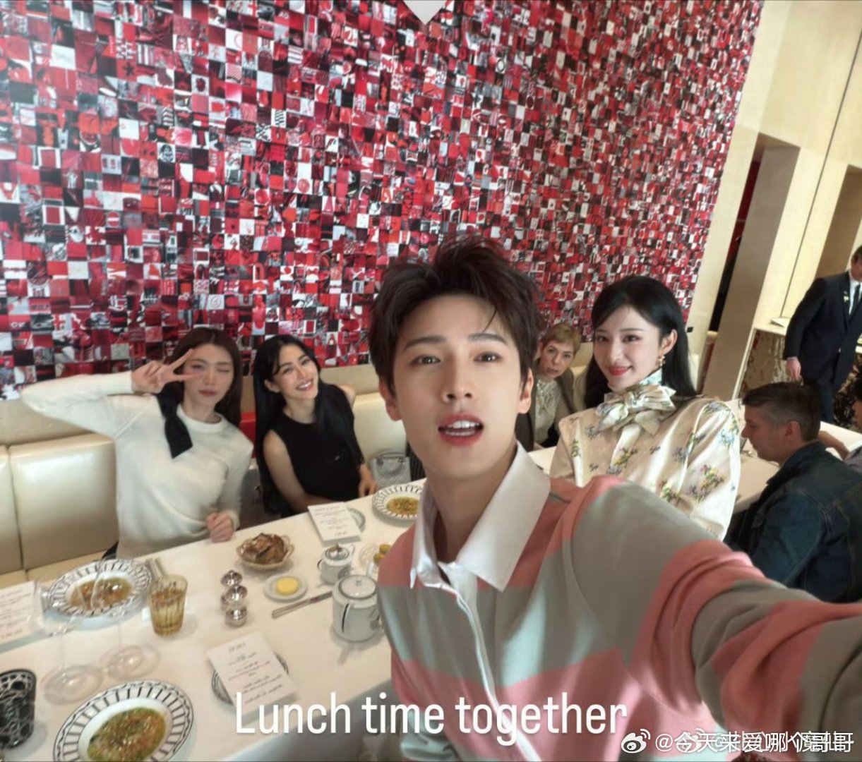 李昀锐 王楚然Ling Orm一起吃下午茶 ，颜值好高的一组图 