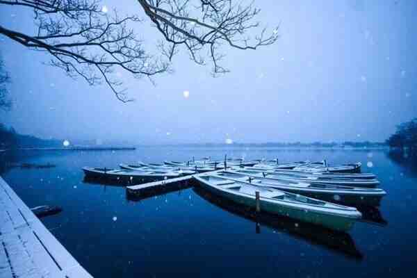杭州，一下雪就成了画卷中的仙境！ 杭州下雪了杭州旅行