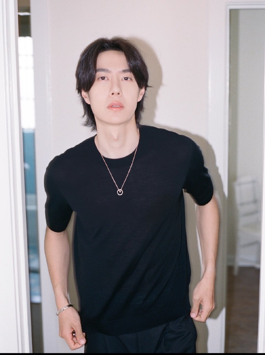 王一博CHANEL幕后大片花絮王一博COCOCRUSH幕后花絮好帅好酷的花絮！ 