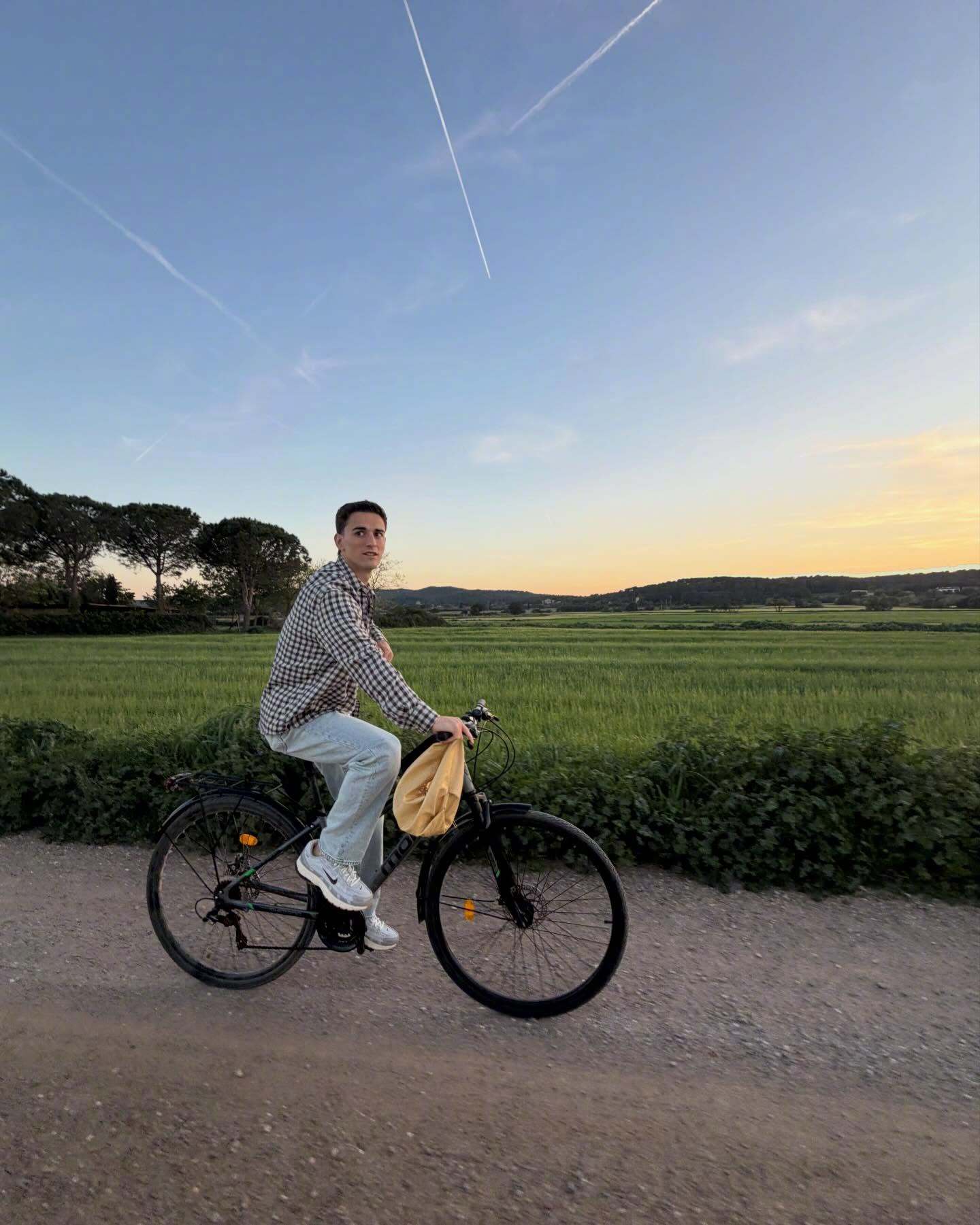 😎加维不止AB面！我们小猪场上场下都是与众不同的帅气💬“关于最近的这些日子。