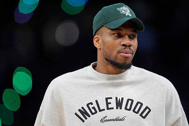 联盟调查字母哥与雄鹿后续，此前NBA球员工会暗指雄鹿通过强制字母哥休战进行摆烂，