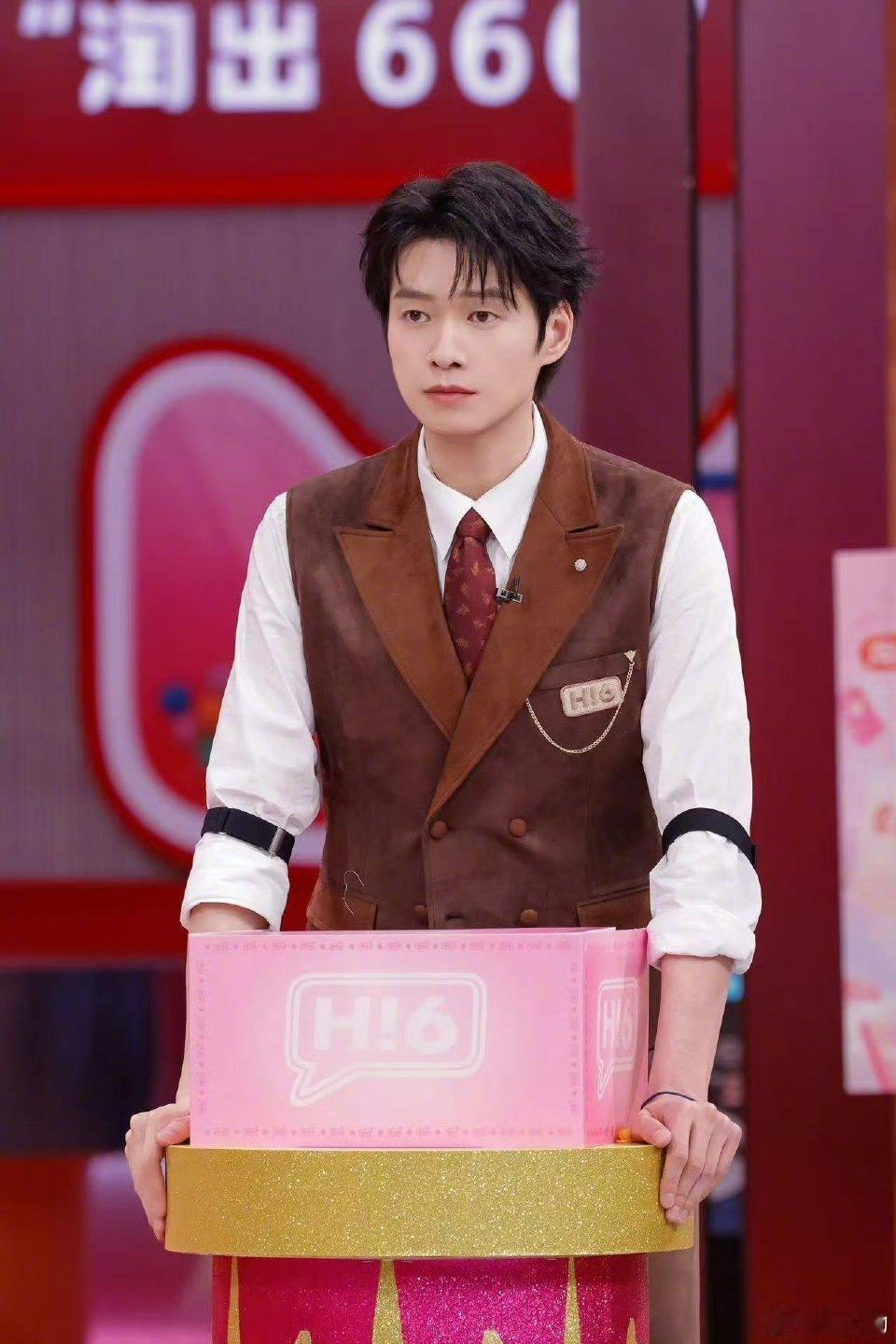 魏大勋 马耳他一直在伤害我魏大勋真的很温柔，不管被怎么调侃都不生气，情商高又接地