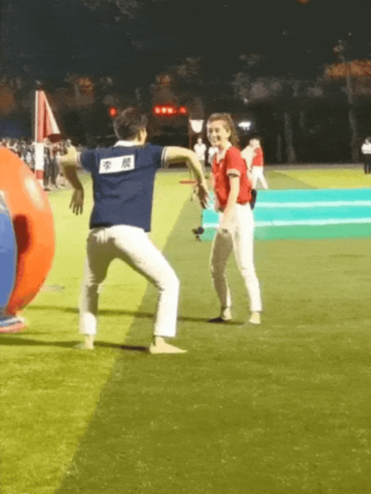 李晨快去五哈常驻吧，实在没必要在跑男耗着了！虽然47岁了，虽然是华谊老人，可是心