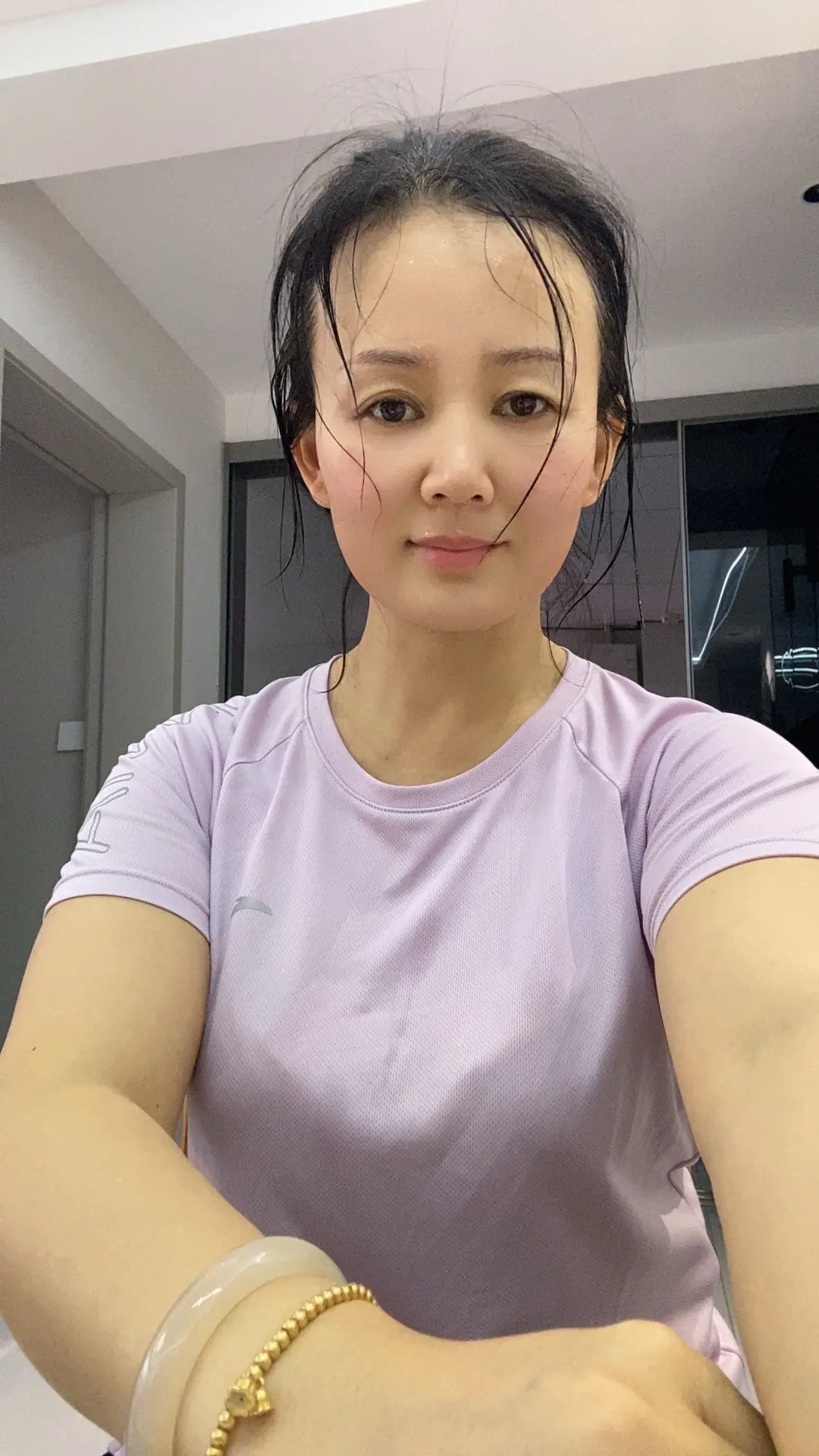 心烦意乱的时候，轻轻对自己说，生活就是这样，休息一下，别忘了明天还会有...