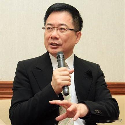 蔡正元为国民党所做的贡献非常大，正因为如此，郑丽文主席才在他即将入狱服刑之前，给