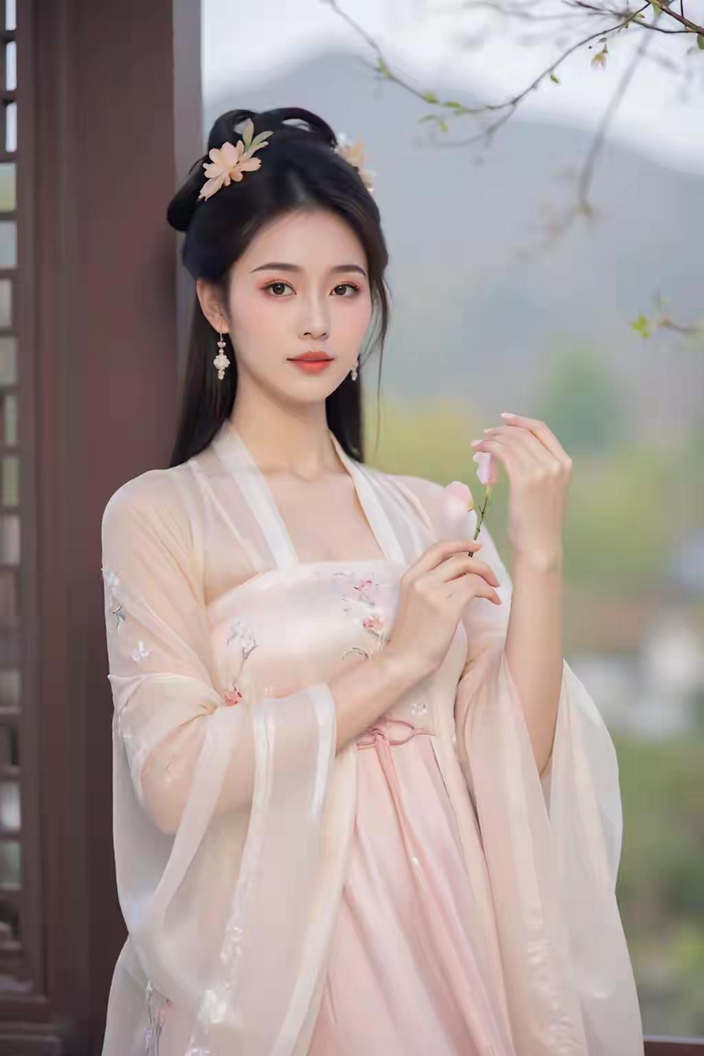 我非常喜欢中国古装美女！哈哈哈哈哈！