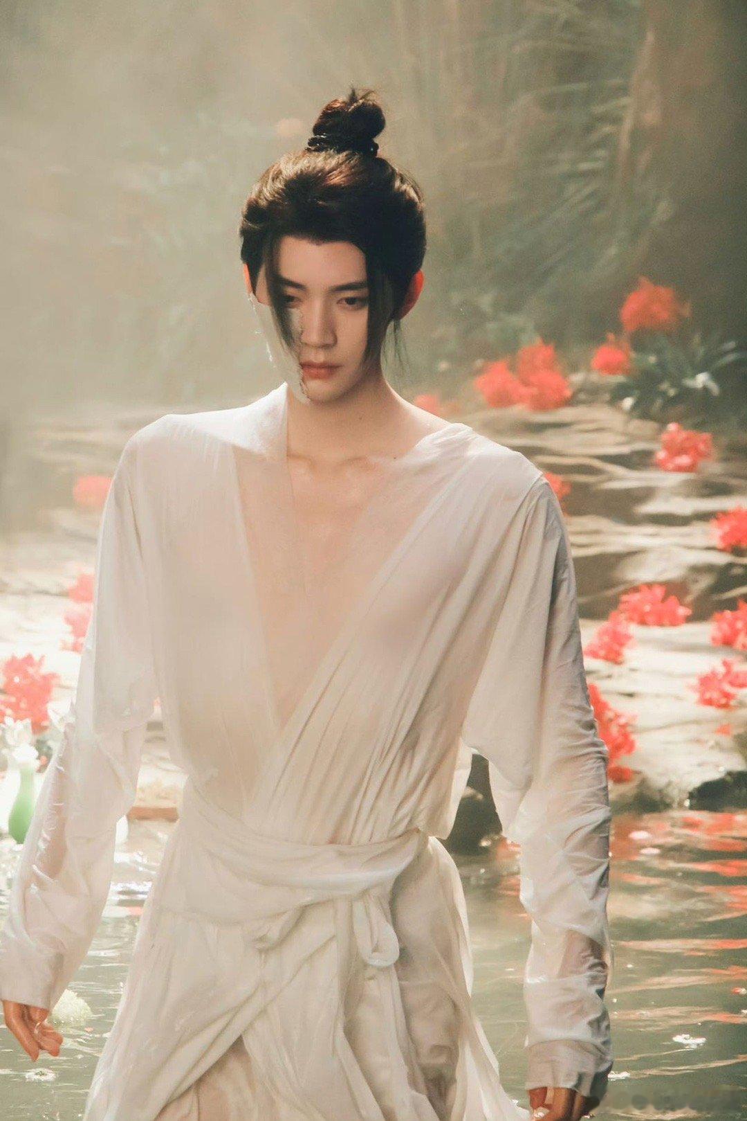 娱乐周翊然春节发了10万红包周翊然 红包博主 周翊然也太宠粉了！除夕到大年初一红