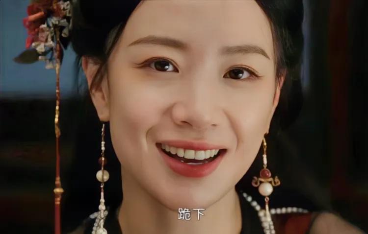一天，看着眼前成群的美女宫娥，山阴公主忍不住对刘子业发作：“我和皇上，明明就是一