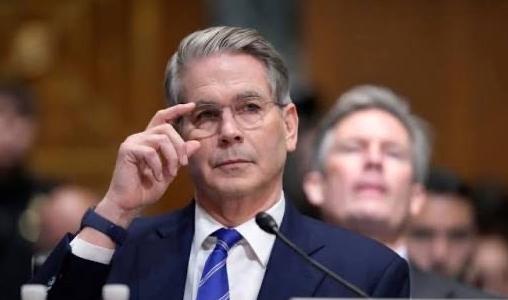 美国一直以为，中国若要挑战美元霸权，必然会掀起一场狂风骤雨般的金融对决。直到最近