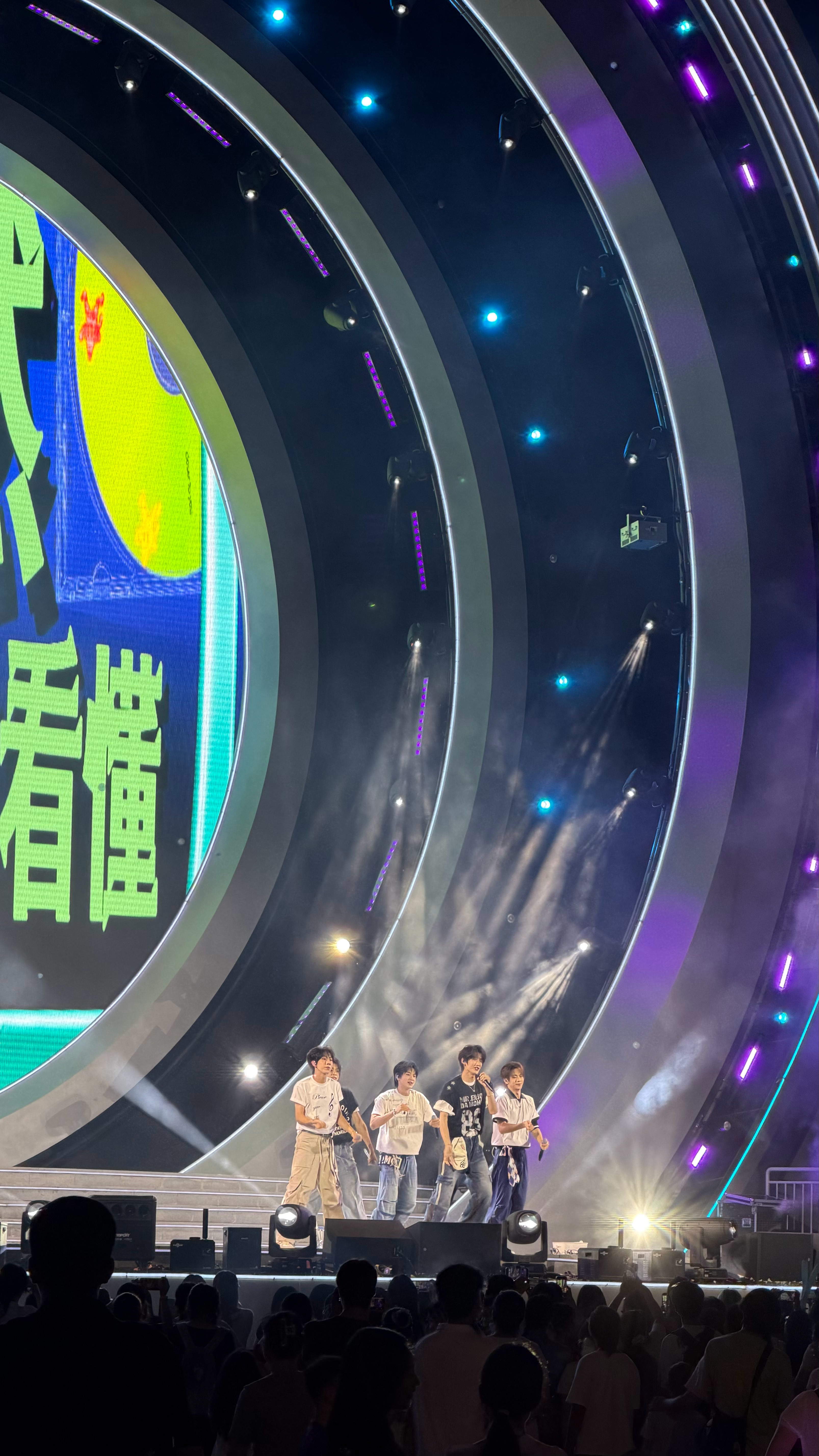 古茗给时代少年团演唱会送花篮了刷到这条新闻，古茗居然给时代少年团送花篮！最近古茗