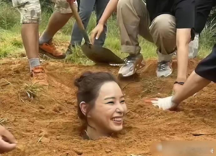 这么多年了，现在终于知道原来被埋在地下的戏是这样拍的！ 