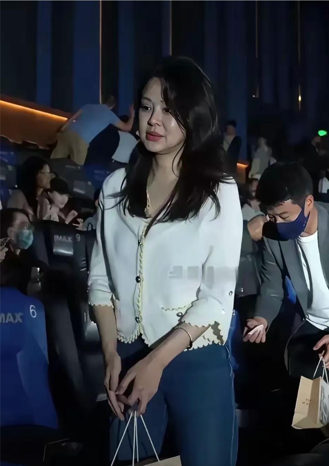 曾经那么好看的女神，如今怎么变成这样了，大家还认得出这是谁吗？