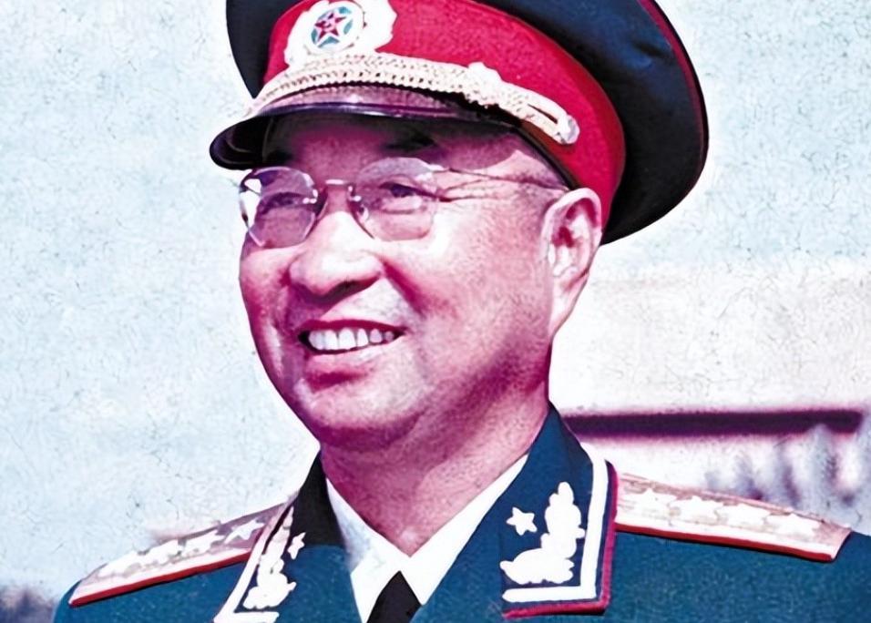 1947年，延安已不安全，毛主席调陈赓来保卫陕甘宁，陈赓却一句话不说，会上不表态