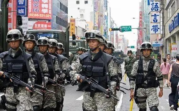 终于明白，中国为啥不趁着俄乌打仗，欧美腾不出手时直接收复台湾了！俄乌打了四年多，