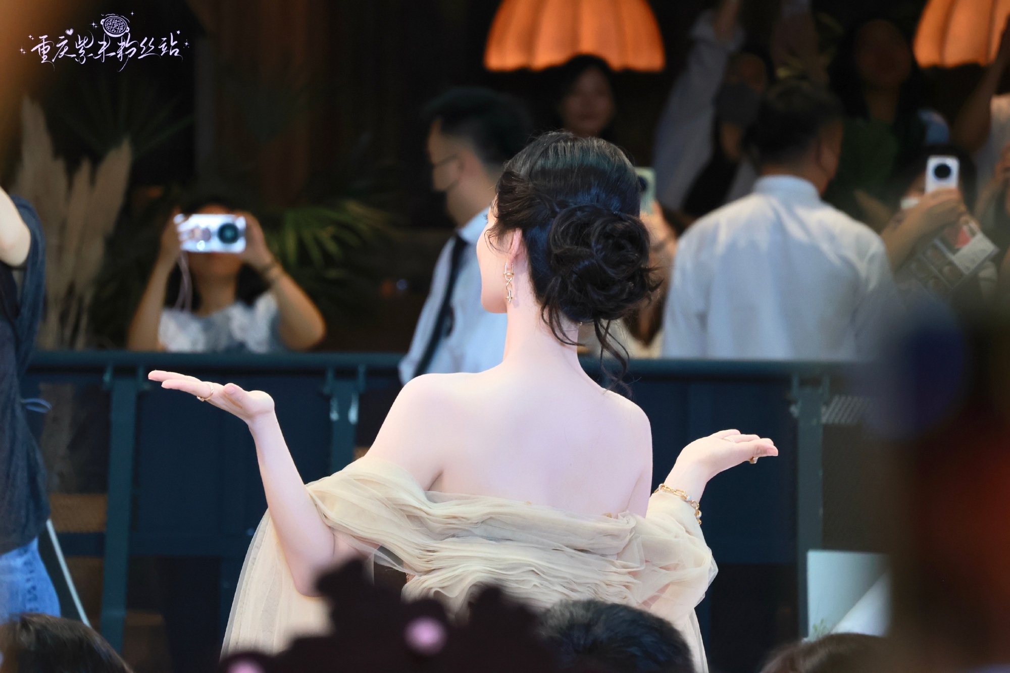 杨紫杨紫簪中录 yz杨紫家业 “人生不过三万天 这一页我爱你”