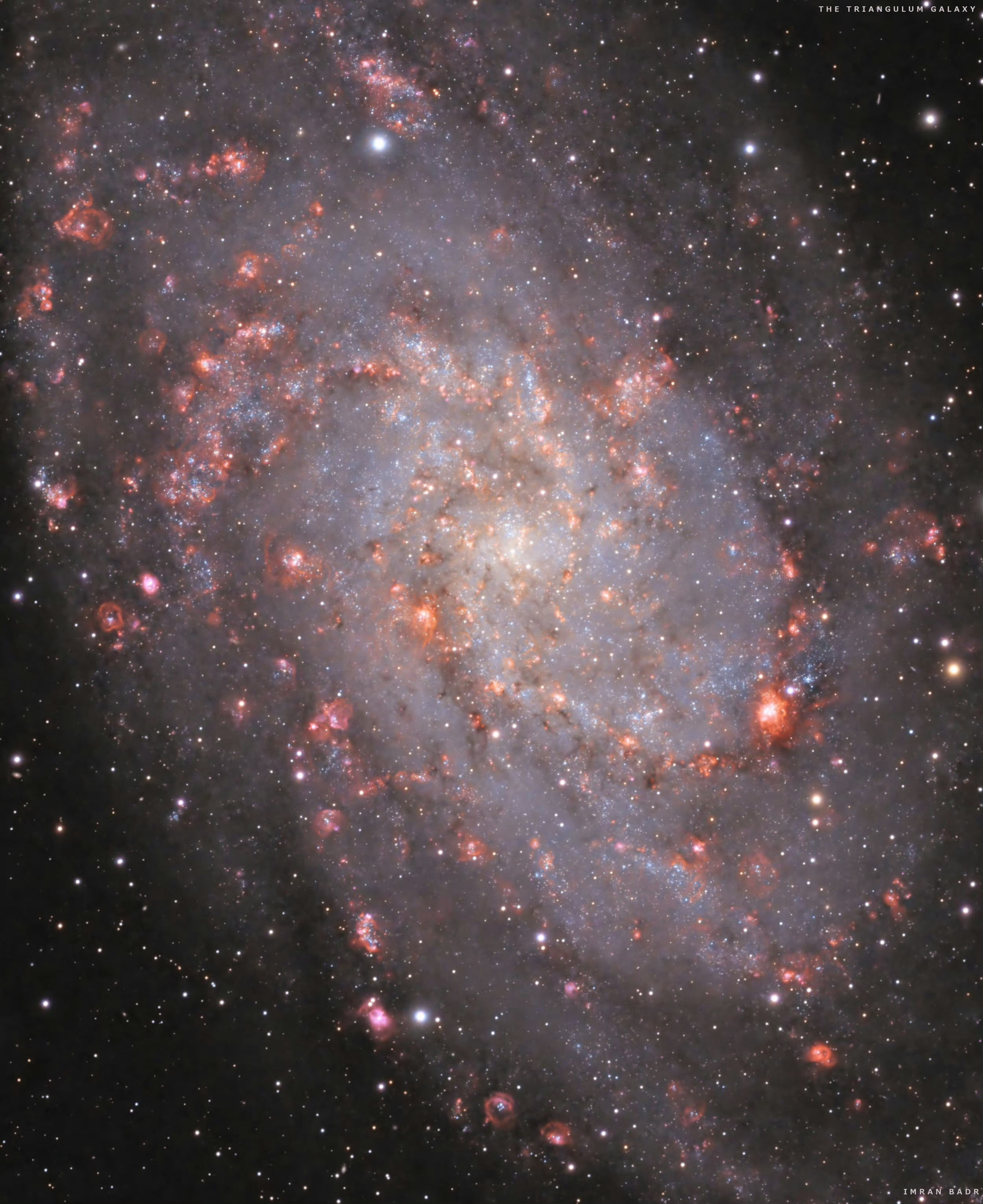 #每天一天文图# M33，也称为三角星系，不像其他一些天体那样有一个广泛认可的替