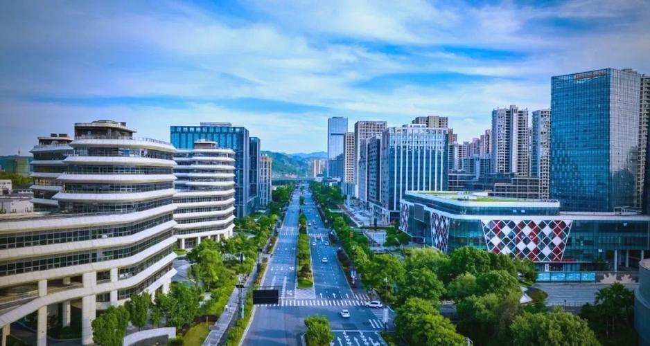 杭州临安楼市没有了便宜的房子了。进入今年四月份，临安楼市的房价又变了，变的不可思