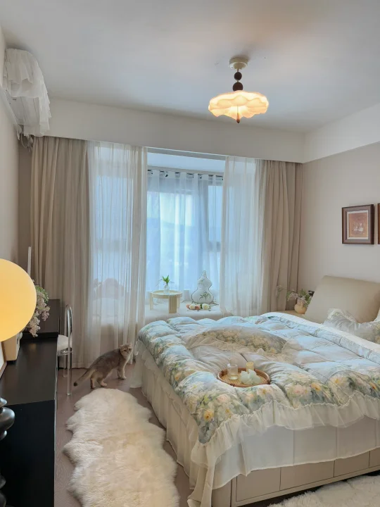 把卧室布置成自己喜欢的样子🥰