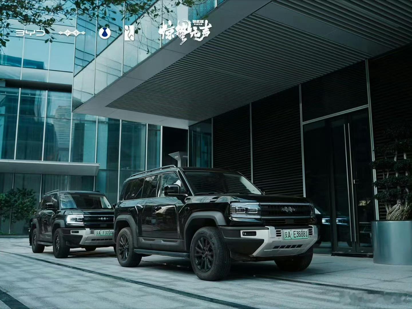 我觉得最考验一个演员演技的地方应该是在车里。空间狭小，能靠外物发挥的东西极少。像