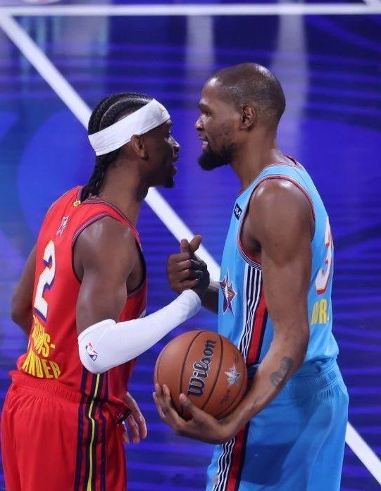 ESPN新出的雷霆夺冠纪录片，威少和杜兰特都表达了对前东家的感情和祝福，前者说，