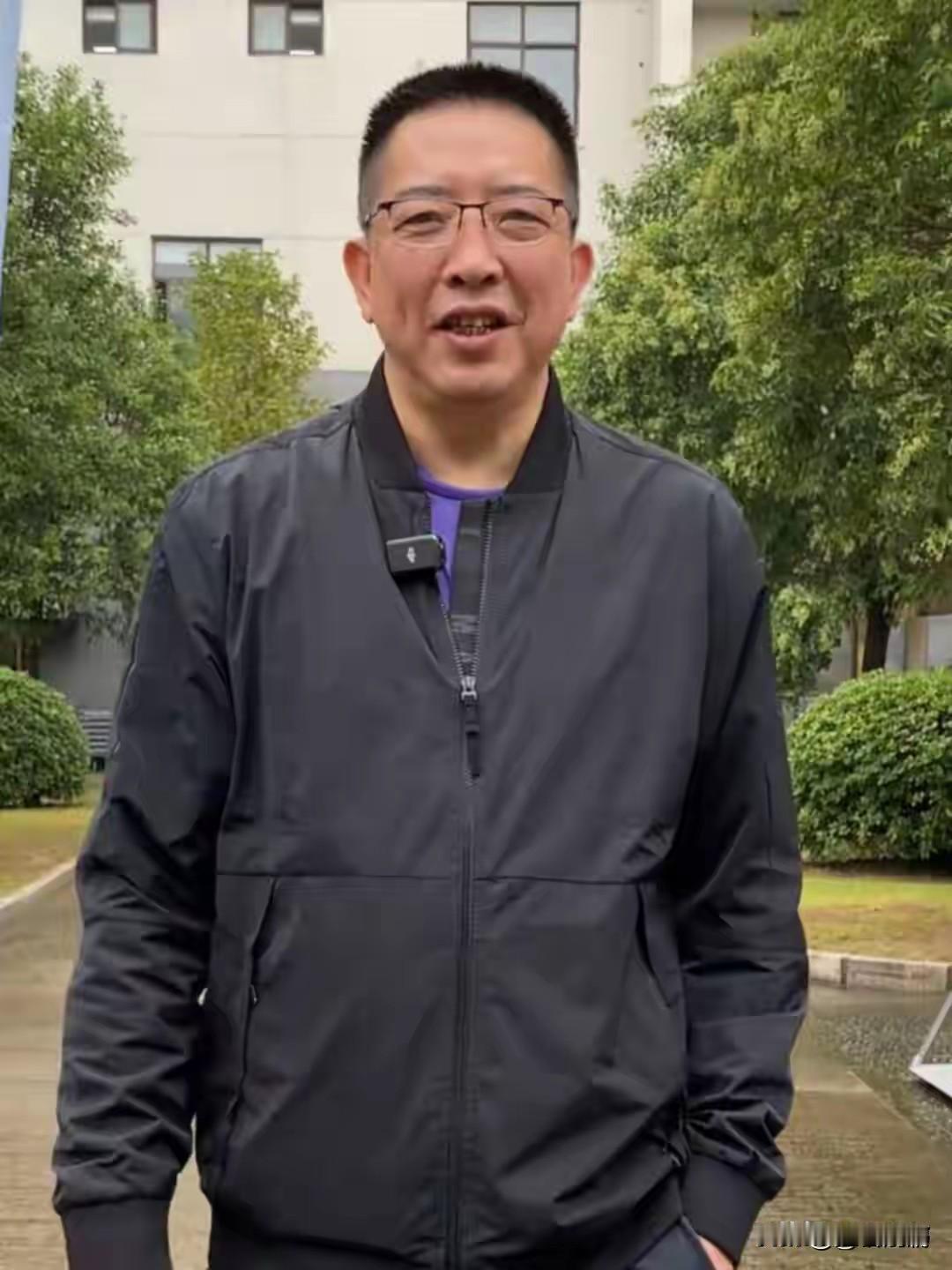 被称作“中国乔丹”的胡卫东，94男篮黄金一代的传奇球星，曾经收到过NBA的正式邀