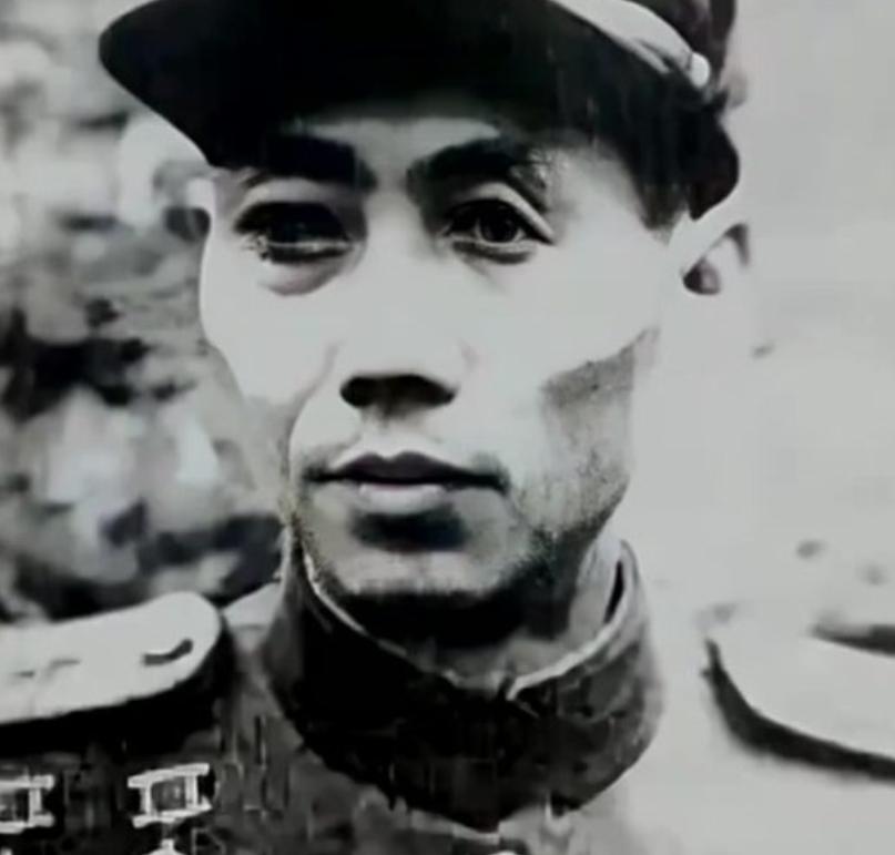 1950年，方虎山率领一支幽灵之师横扫朝鲜半岛，战后却被秘密处决，上万名部下心寒