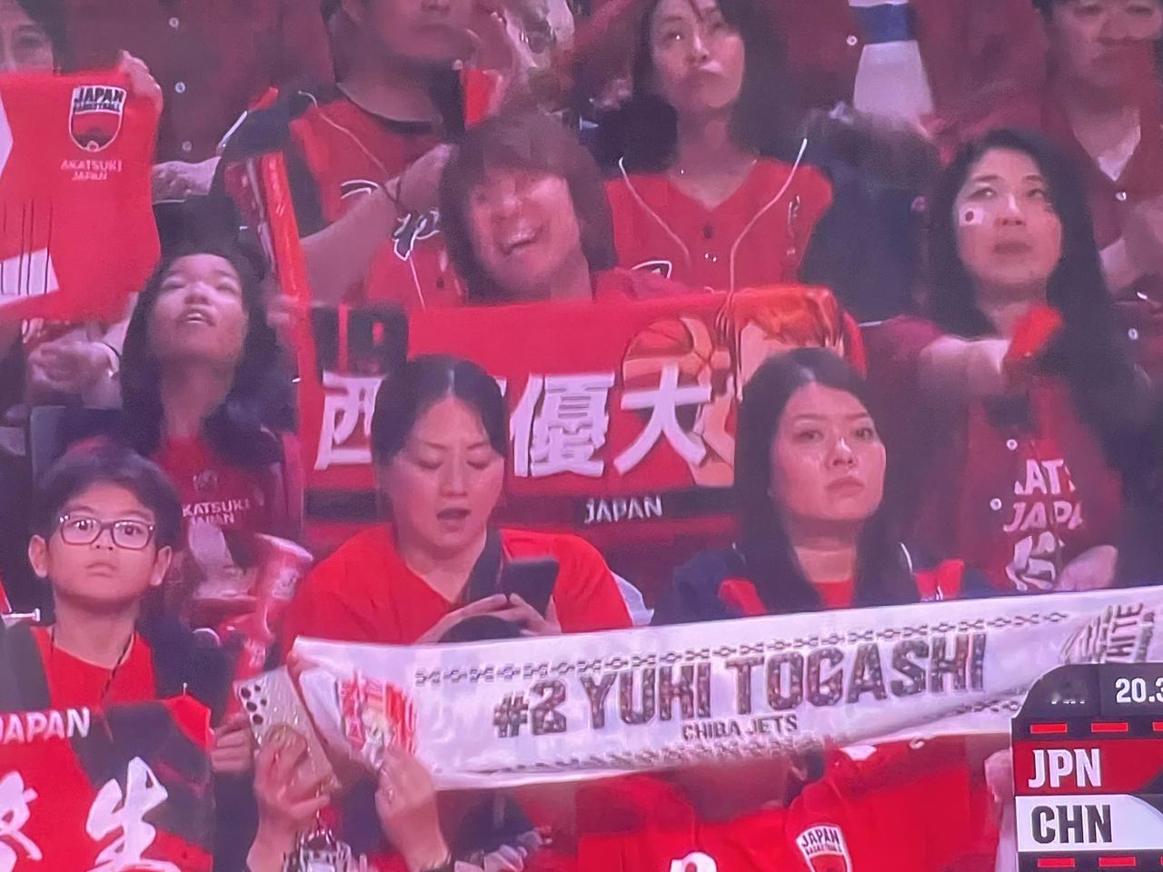 中国男篮客场拿下日本！87:80。上半场中国队输了，下半场打了个梦幻开局。之后一