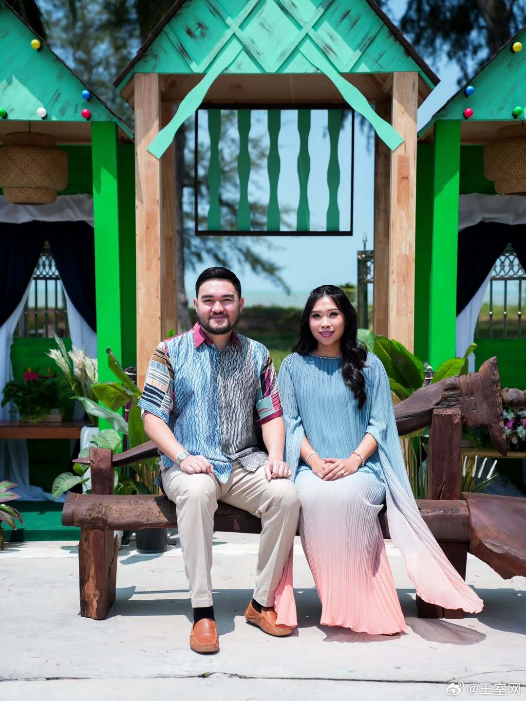 马来西亚王室 🇲🇾3月25日，雪兰莪王储阿米尔·沙阿和王储妃阿芙扎·法蒂妮新