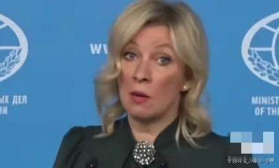 俄罗斯外交部例行记者会，扎哈罗娃批日本首相要去参拜靖国神社。
 
记者：听说日本