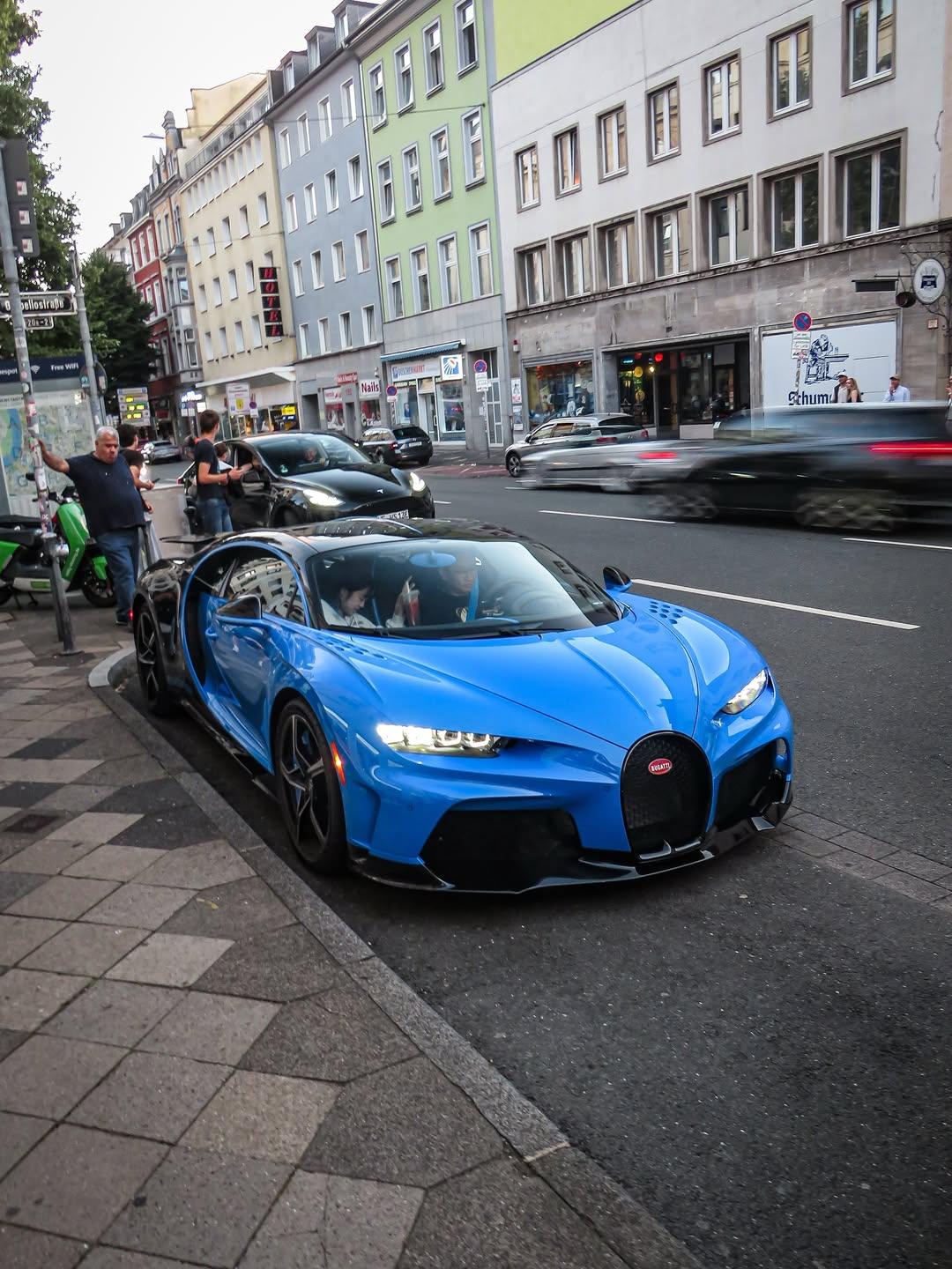 德国🇩🇪街头惊现Shinmikeyin的Bugatti Chiro...