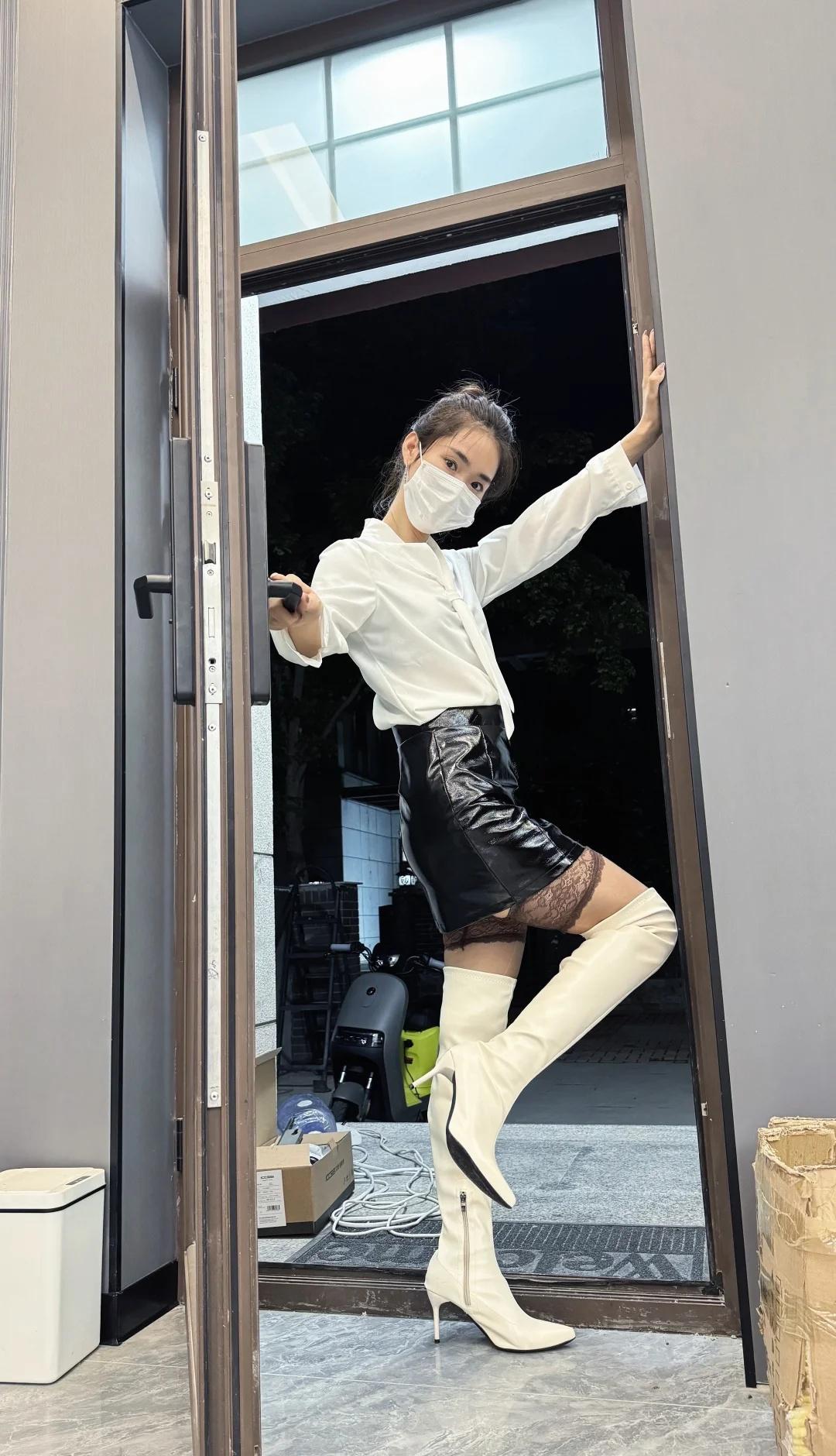 靴子穿搭
靴子穿搭 超A靴子