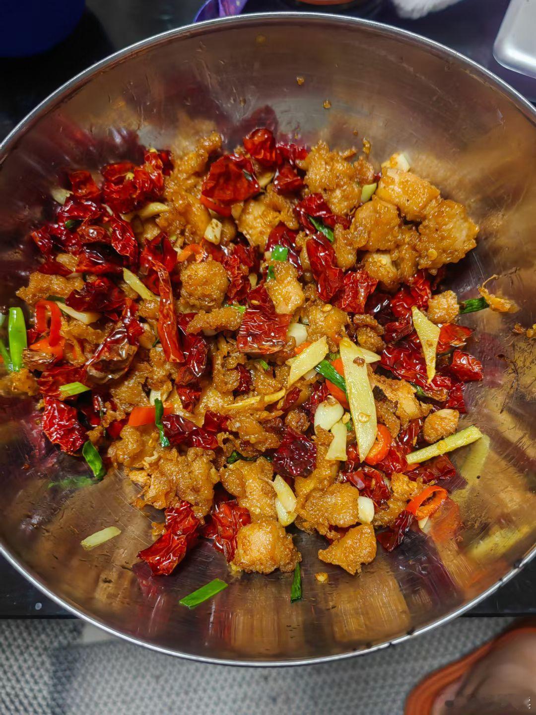 辣子鸡丁，第一次做，超级成功，夸夸几几