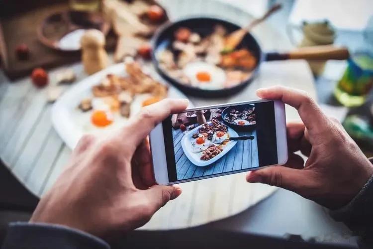 探店好时机，你准备好了吗？
抖音生活服务宣布启动“美好生活发现计划”，计划在未来