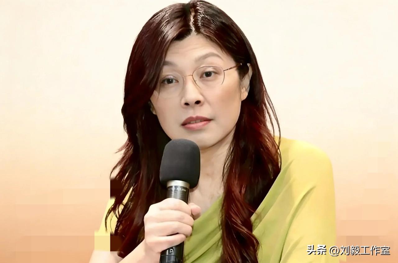 郑丽文随行人员曝光，张荣恭、萧旭岑、尹乃菁、连胜武等人在列，“连系”也成了郑丽文