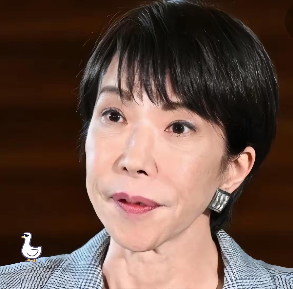 果然如此
日本正式宣布了
2025年11月30日，日本《朝日新闻》社论：强化防卫