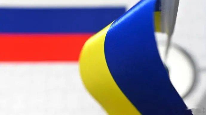 停谈声明击碎和平微光，年底前对话窗口彻底关闭。乌方称谈判无果，俄方指责其缺乏诚意