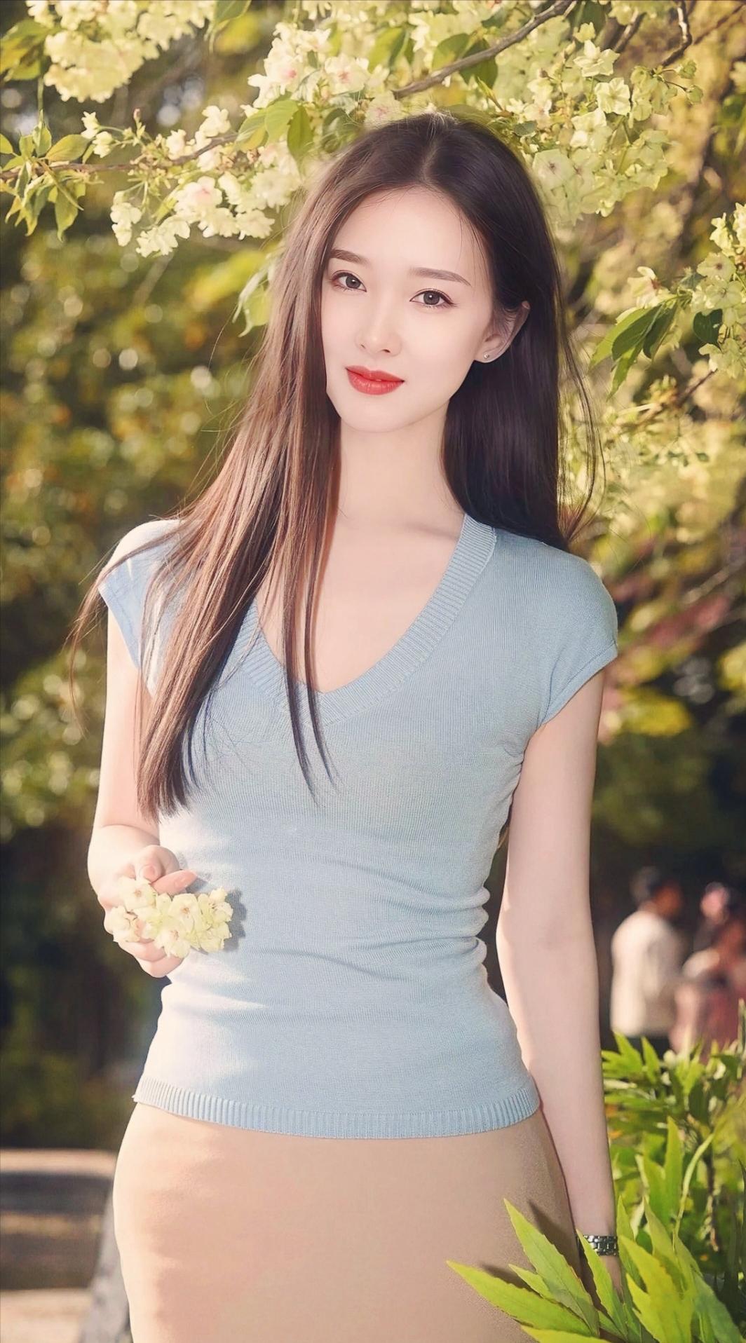 女生如何穿搭看起来时尚更有品味呢