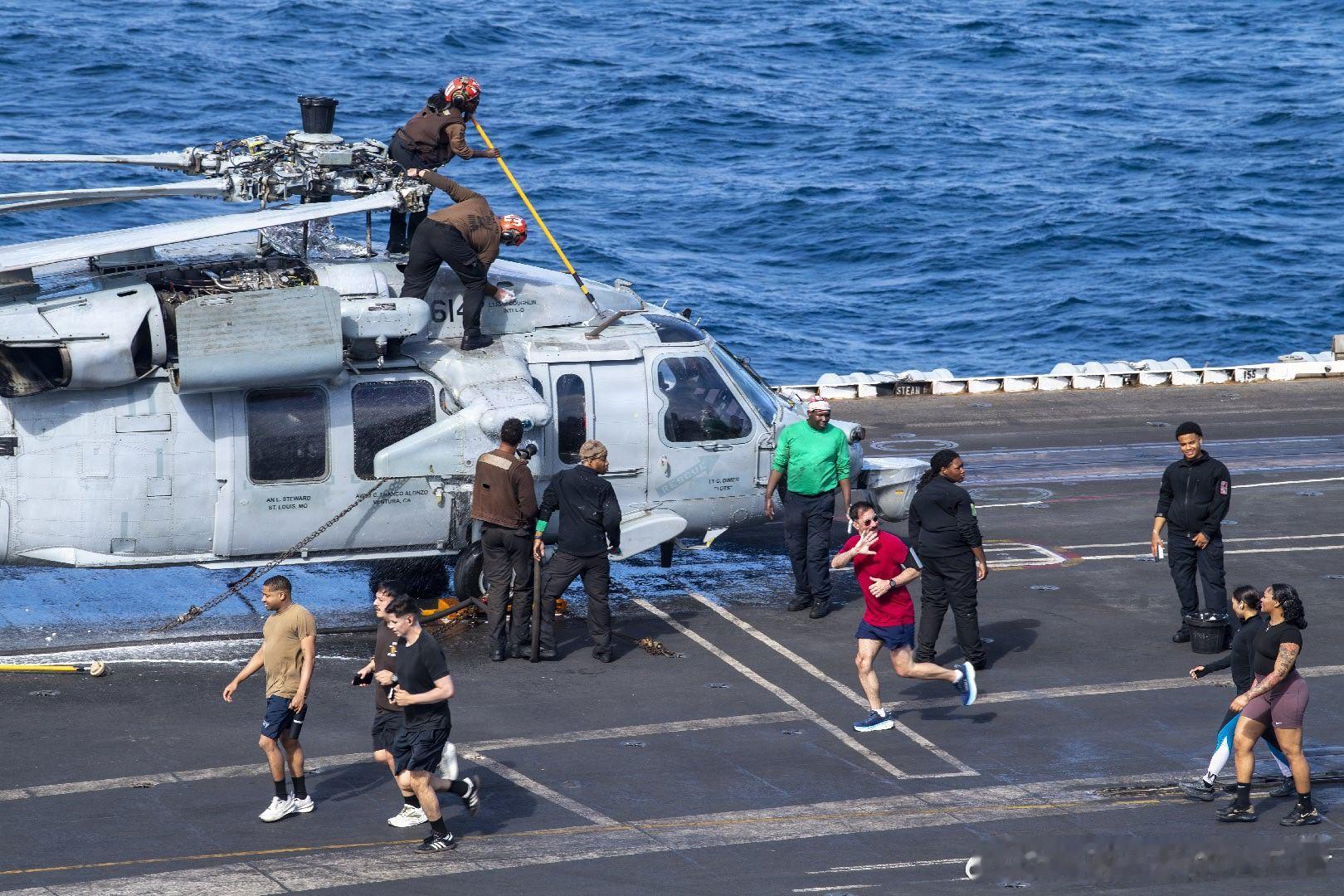 2025年4月，太平洋，USS Nimitz (CVN 68) 