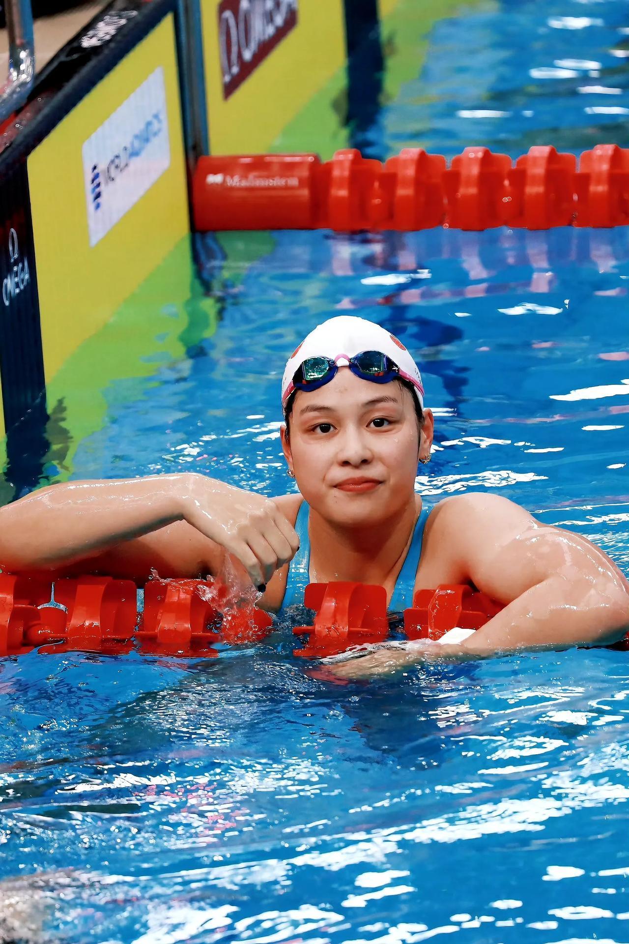 05年出生的她，今年还不到20岁，但是实力却非常强！前几天的游泳世界杯仁川站比赛